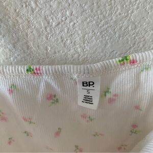Brandy Melville | Tops | Nwot Bp White And Pink Floral Rosette Ribbed ...